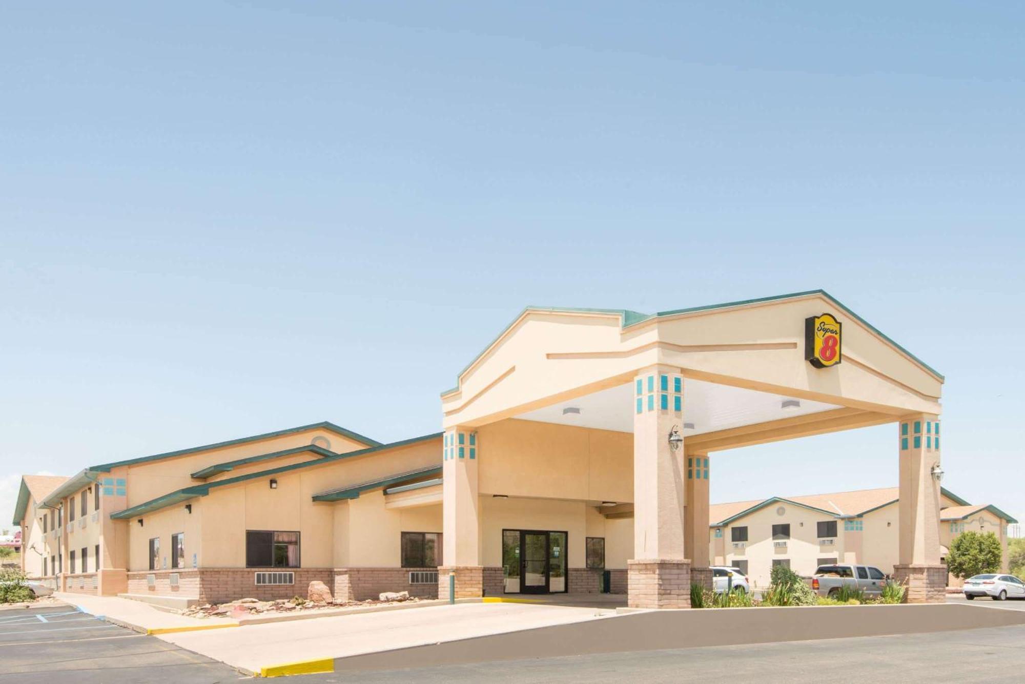 Super 8 By Wyndham Santa Rosa Hotel Exterior photo