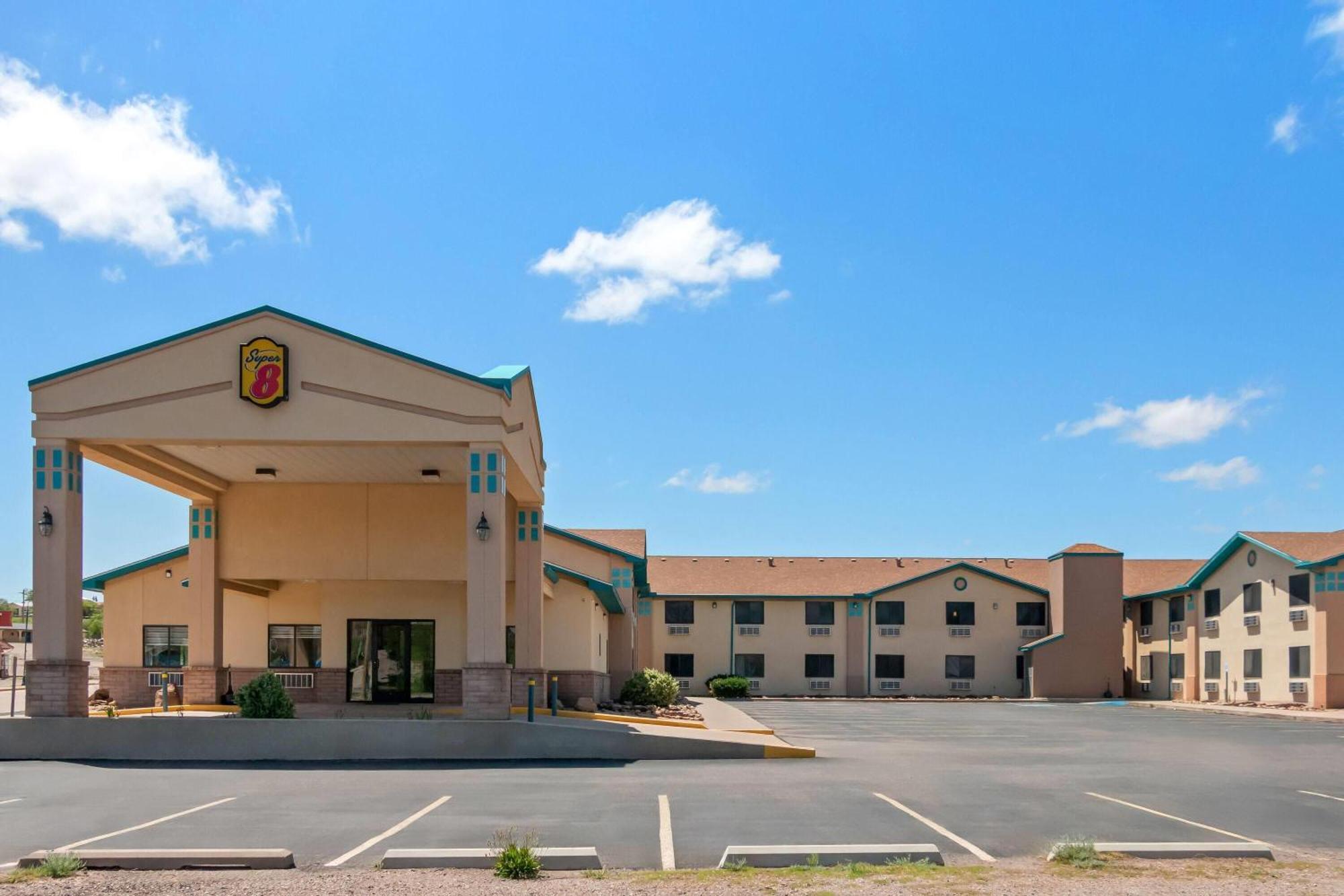 Super 8 By Wyndham Santa Rosa Hotel Exterior photo