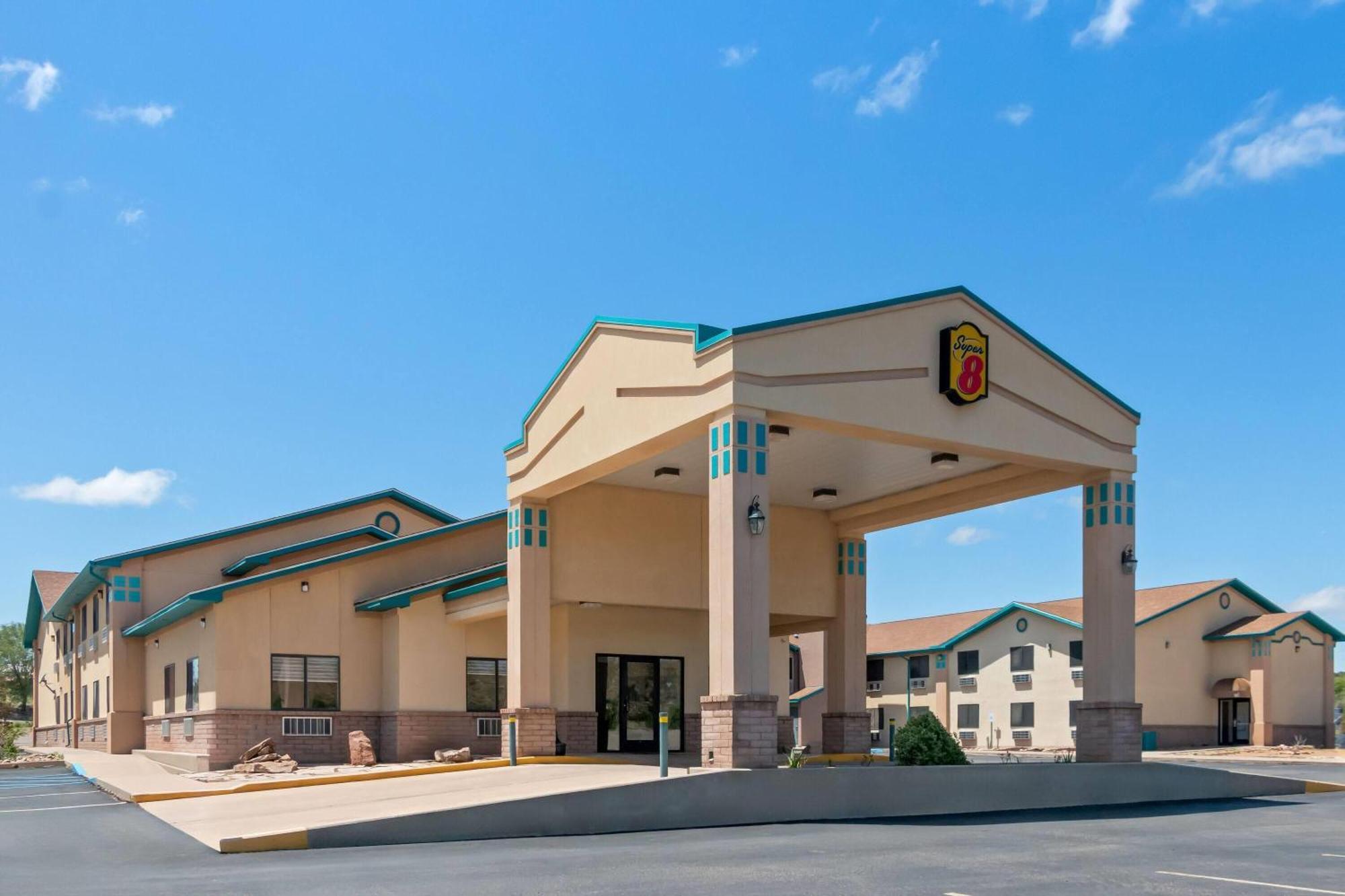 Super 8 By Wyndham Santa Rosa Hotel Exterior photo