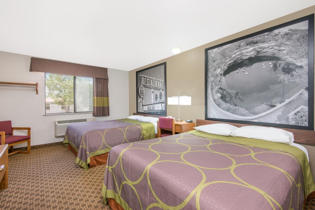 Super 8 By Wyndham Santa Rosa Hotel Exterior photo