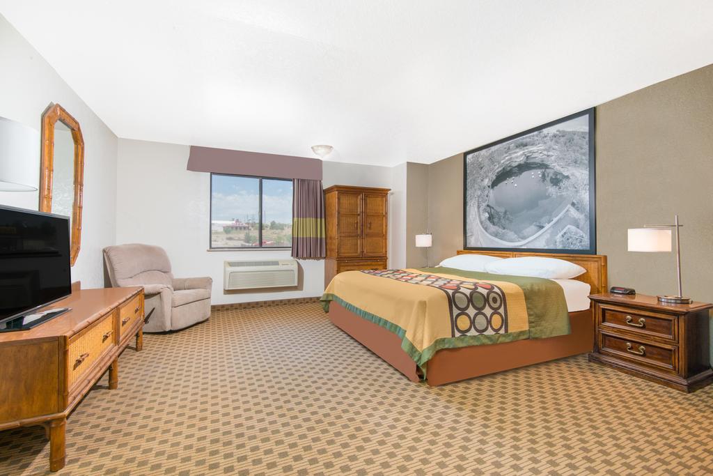 Super 8 By Wyndham Santa Rosa Hotel Exterior photo